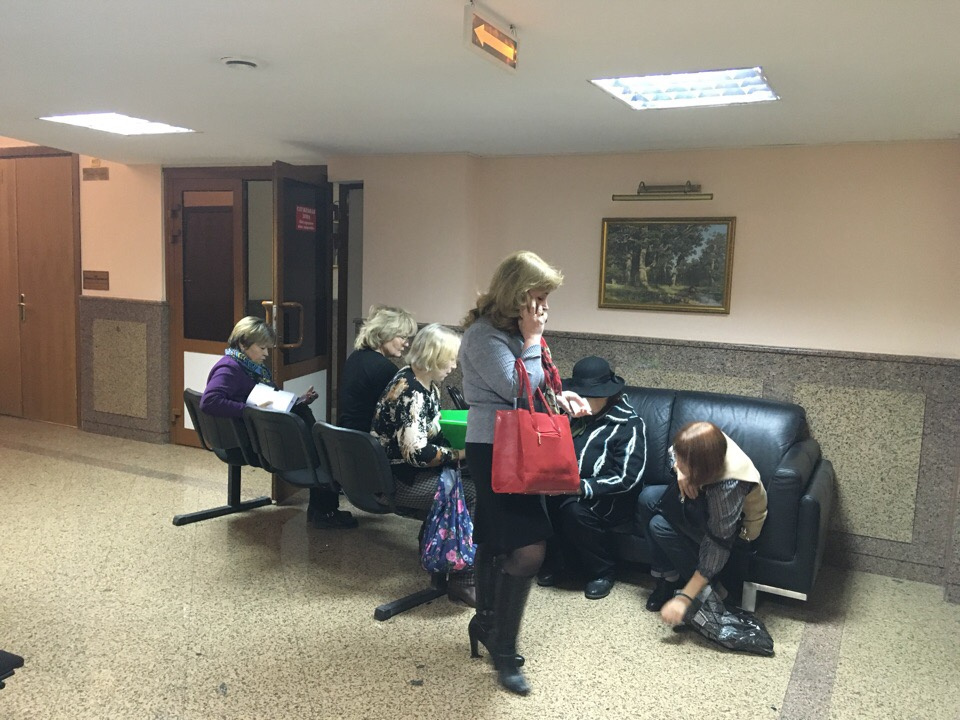 Тюменцы, недовольные тарифами на мусор, с нетерпением дожидаются начала суда. Как думаете, удастся ли им защитить интересы всего города? Или власти всё же победят? Тюменцы, недовольные тарифами на мусор, с нетерпением дожидаются начала суда. Как думаете, удастся ли им защитить интересы всего города? Или власти всё же победят?