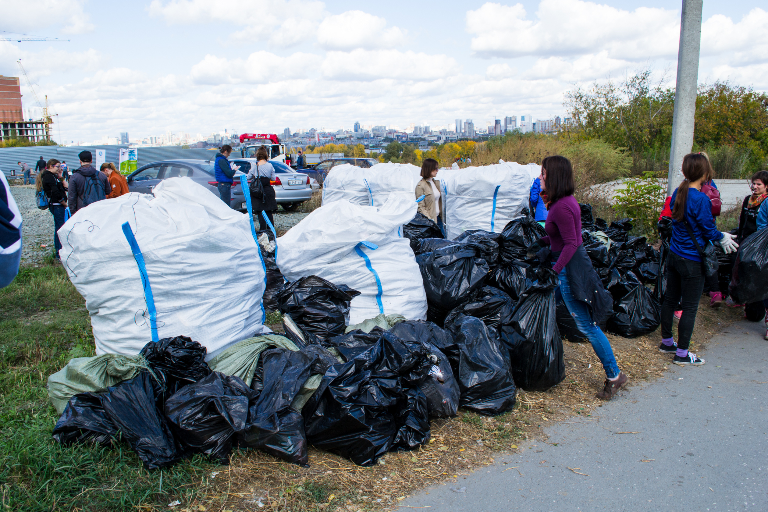 Новосибирцы собрали 191 мешок с пластиком, 89 — со стеклянными бутылками, 15 — с алюминиевыми банками и 99 — со смешанным мусором