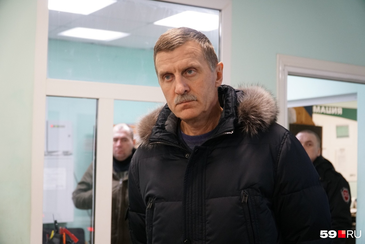 Начальник «Управления строительства № 30» Андрей Максимов попросил прощения у семей погибших работников Начальник «Управления строительства № 30» Андрей Максимов попросил прощения у семей погибших работников