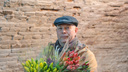Цвет нации: южноуралец выращивает тюльпаны круче голландских и хранит их в купеческом погребе