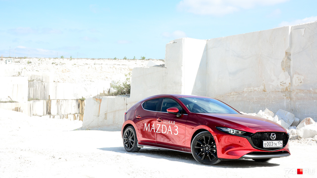 Выбирая по цене, на Mazda3 даже не взглянешь. Хотя нет — взглянешь всё равно Выбирая по цене, на Mazda3 даже не взглянешь. Хотя нет — взглянешь всё равно