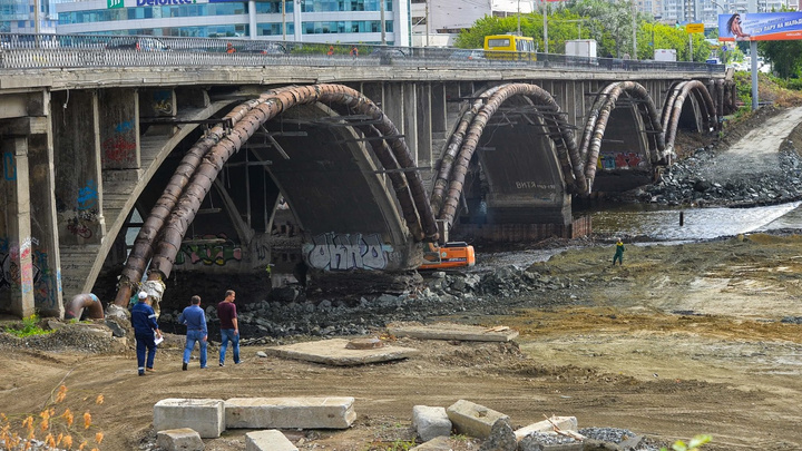 В Екатеринбурге на полгода раньше начали строить дублёр Макаровского моста