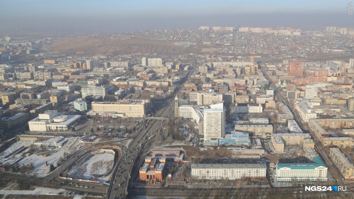КрАЗ обвинили в превышении выбросов в дни «черного неба» над Красноярском