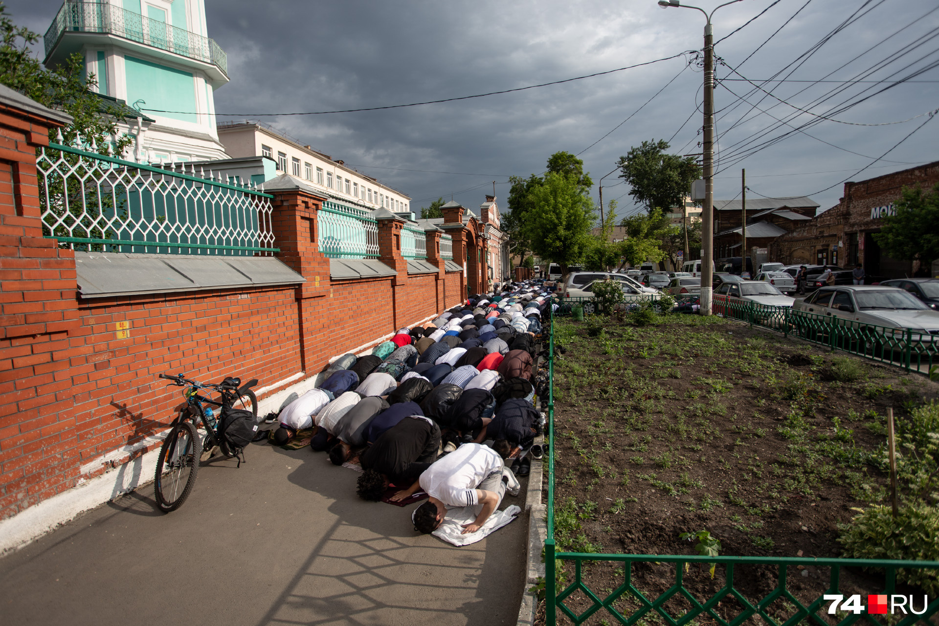 Несмотря на тучи, всё прошло без дождя Несмотря на тучи, всё прошло без дождя