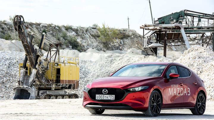 Некомфортный вопрос: как новая Mazda3 едет после отказа от независимой подвески
