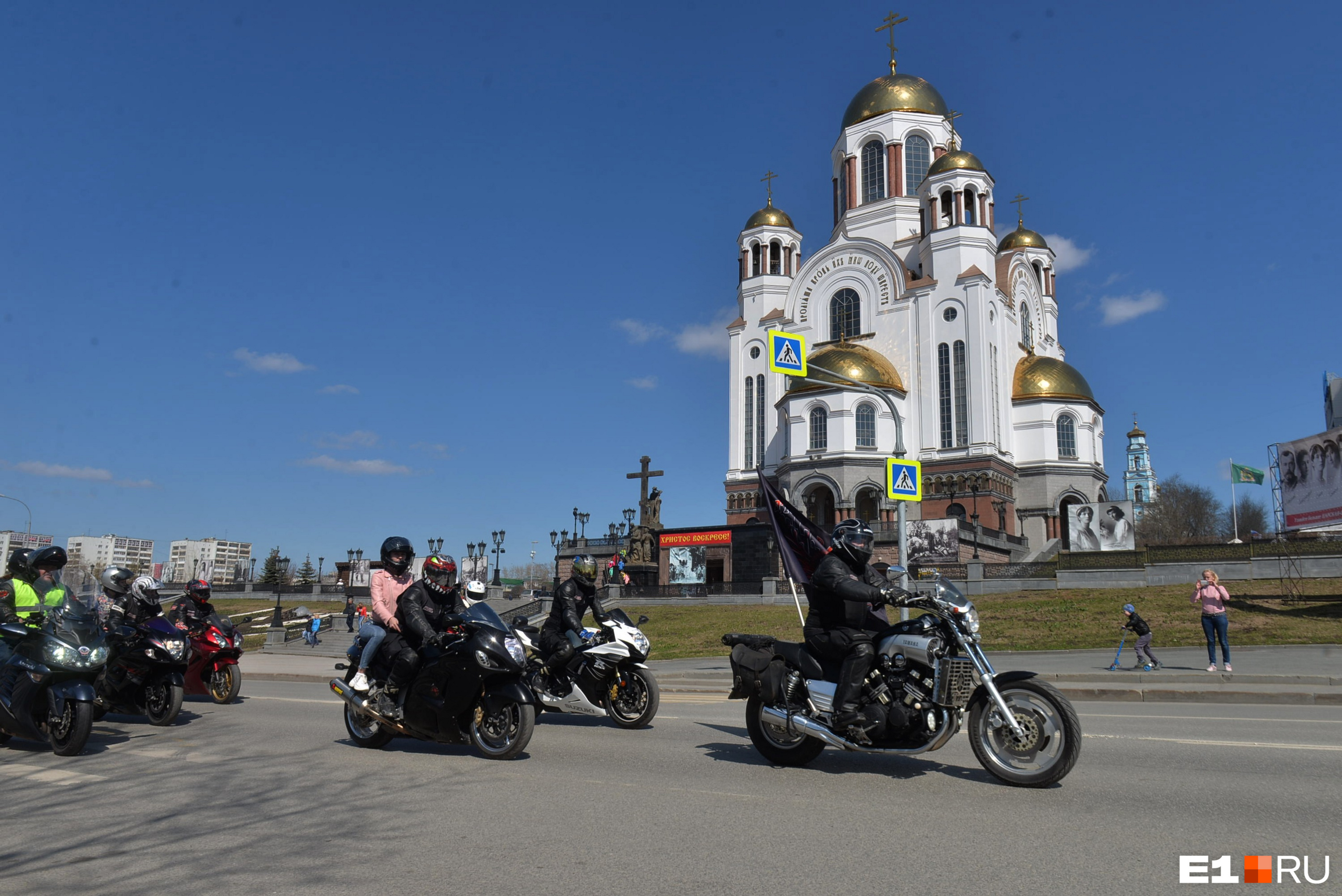 мотоцикл бмв горный. эндуро в горах. маршрут мотоциклистов. маршрут мотоциклистов. мотоцикл в горах.