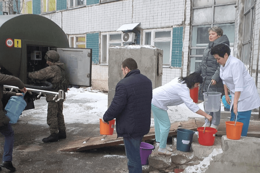 В первую очередь водой нужно обеспечить социальные объекты В первую очередь водой нужно обеспечить социальные объекты