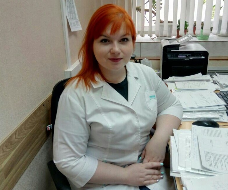Основная работа у Яны связана с медицинской документацией Основная работа у Яны связана с медицинской документацией