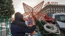 «Будем работать до ночи»: в центре Волгограда срочно собирают к Новому году главную елку