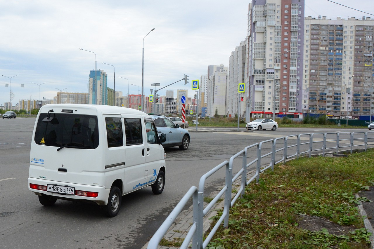 Алексей ездит по городу, но выбирался и на озера, например Касарги: запаса хода хватило на дорогу туда и обратно Алексей ездит по городу, но выбирался и на озера, например Касарги: запаса хода хватило на дорогу туда и обратно