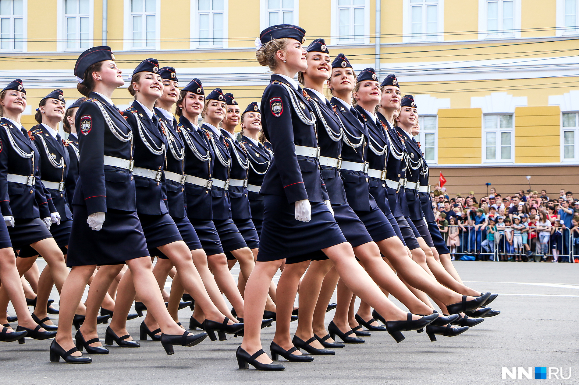 Маршировка. Прически на маршировку. Идеальная маршировка. Образы для маршировки.