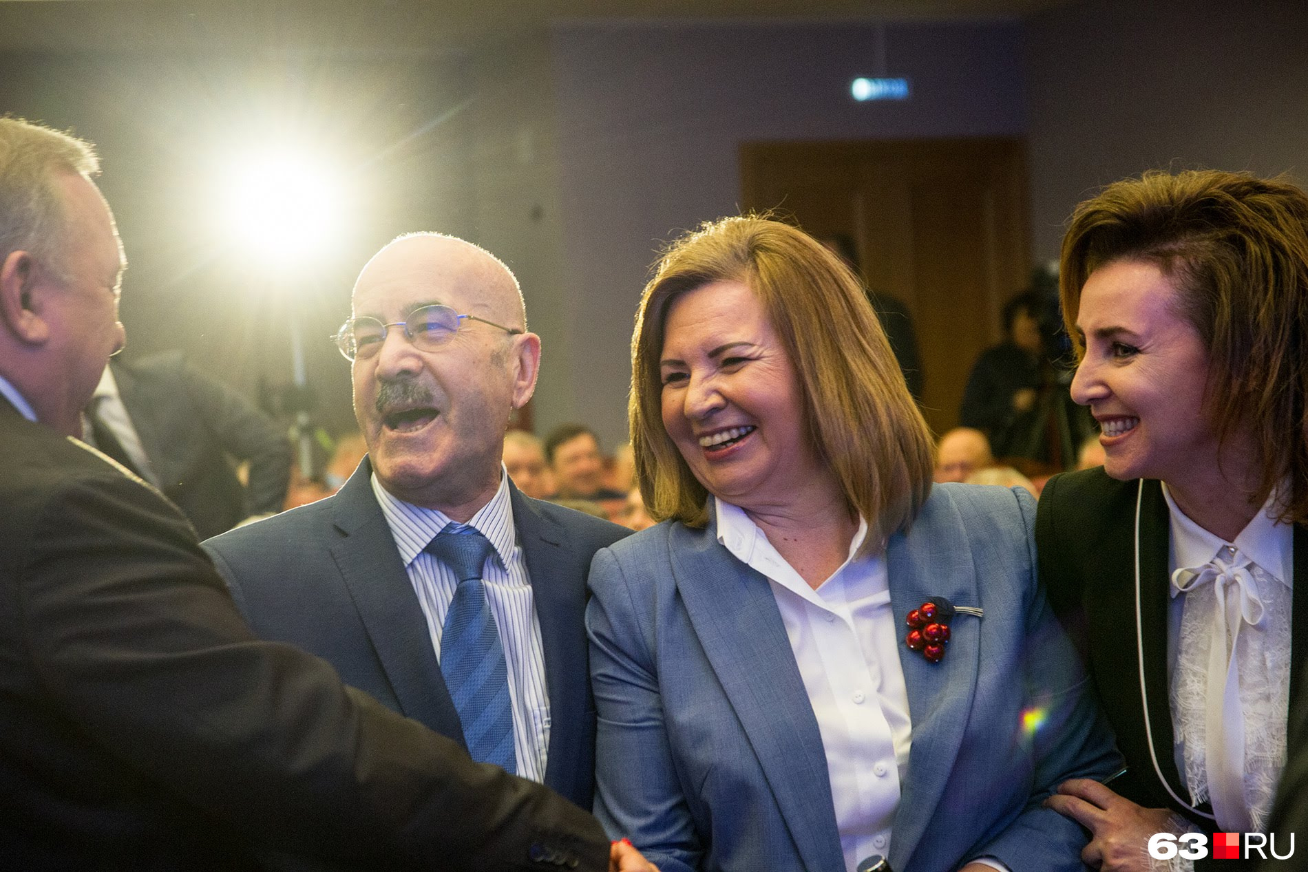 Депутаты губернской думы Габибулла Хасаев и Марина Сидухина (слева направо)