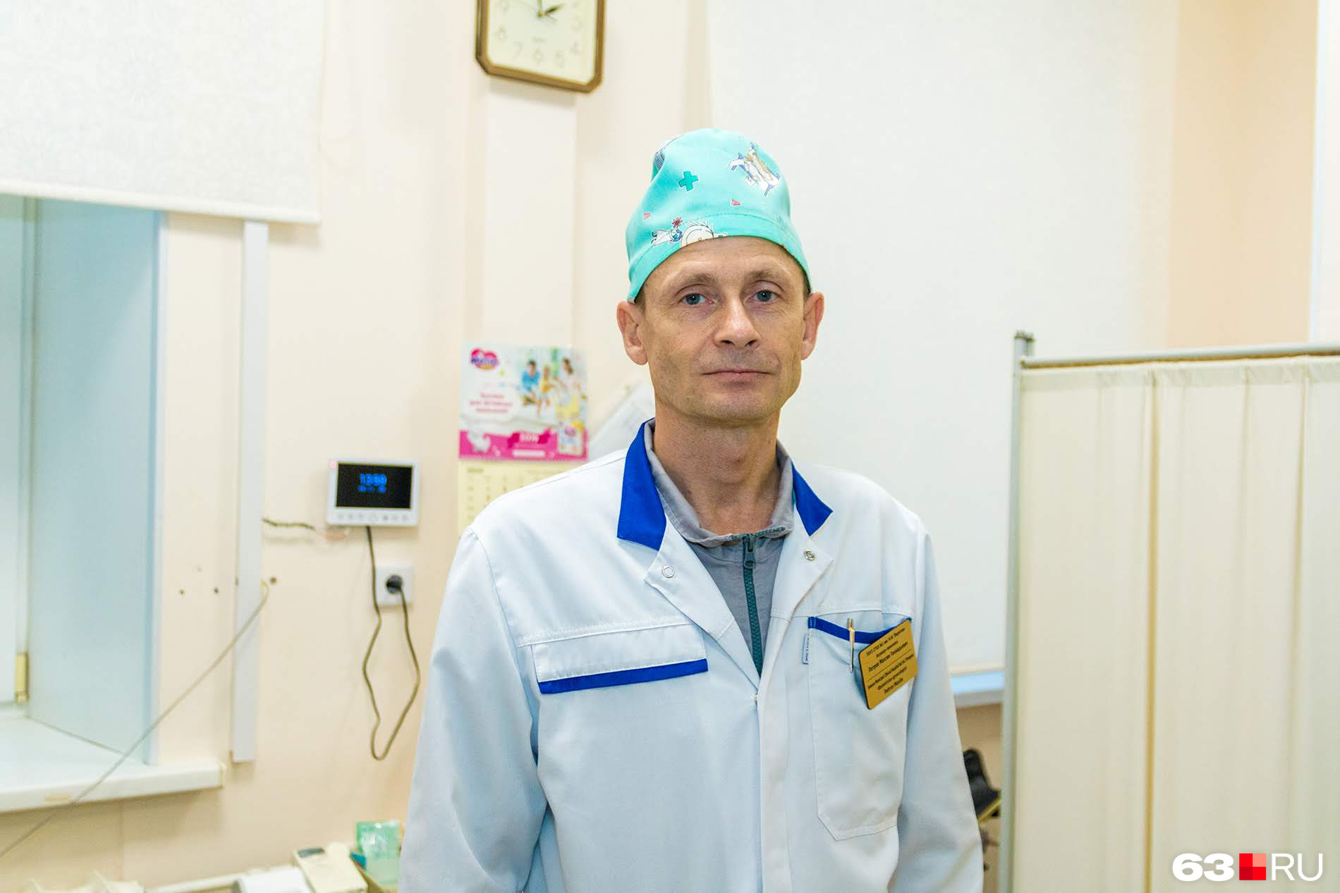 «В год мы принимаем примерно 2000 родов», — рассказывает Максим Петров