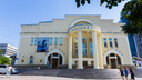 «Красный факел» попросил новосибирцев рассказать связанные с театром личные истории