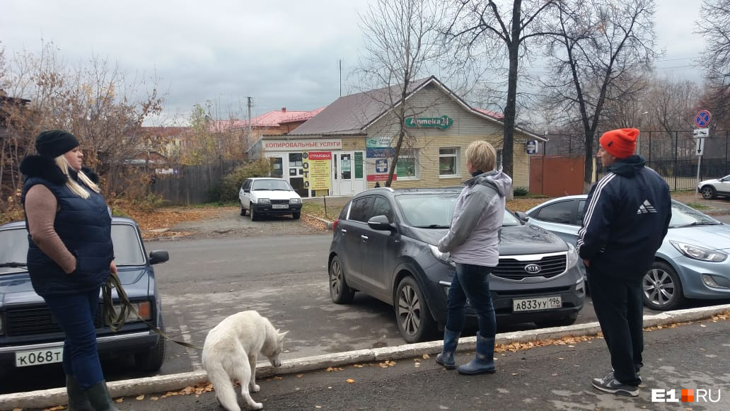 Отряд полиции и волонтеров из Березовского выдвинулся в сторону Серовского тракта 