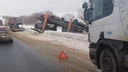Дорогая авария: на трассе М-5 в Самарской области вылетел в кювет автовоз