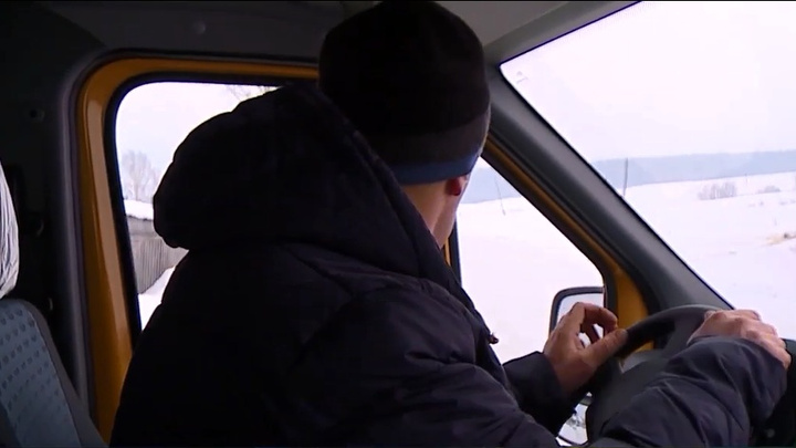 В Канске телевизионщики сняли сюжет про новый школьный автобус. ГИБДД оштрафовала водителя за непристегнутый ремень