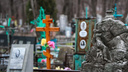 Сбивали монтировкой ограды: в Ростове поймали «кладбищенских» воров