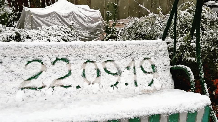 «А отопления так и нет»: нижегородцы мёрзнут и делают снимки первого снега