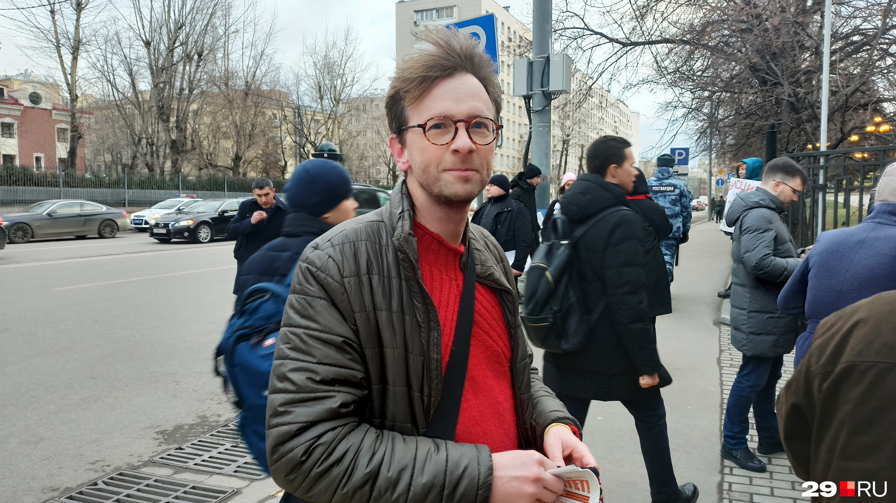 Представляете, этот парень умудрился посетить все пресс-конференции президента! Представляете, этот парень умудрился посетить все пресс-конференции президента!