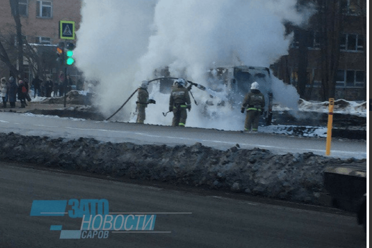 Пожар тушили пожарные саровского подразделения ГО и ЧС Пожар тушили пожарные саровского подразделения ГО и ЧС
