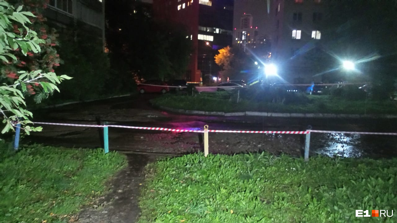 Территория огорожена Территория огорожена