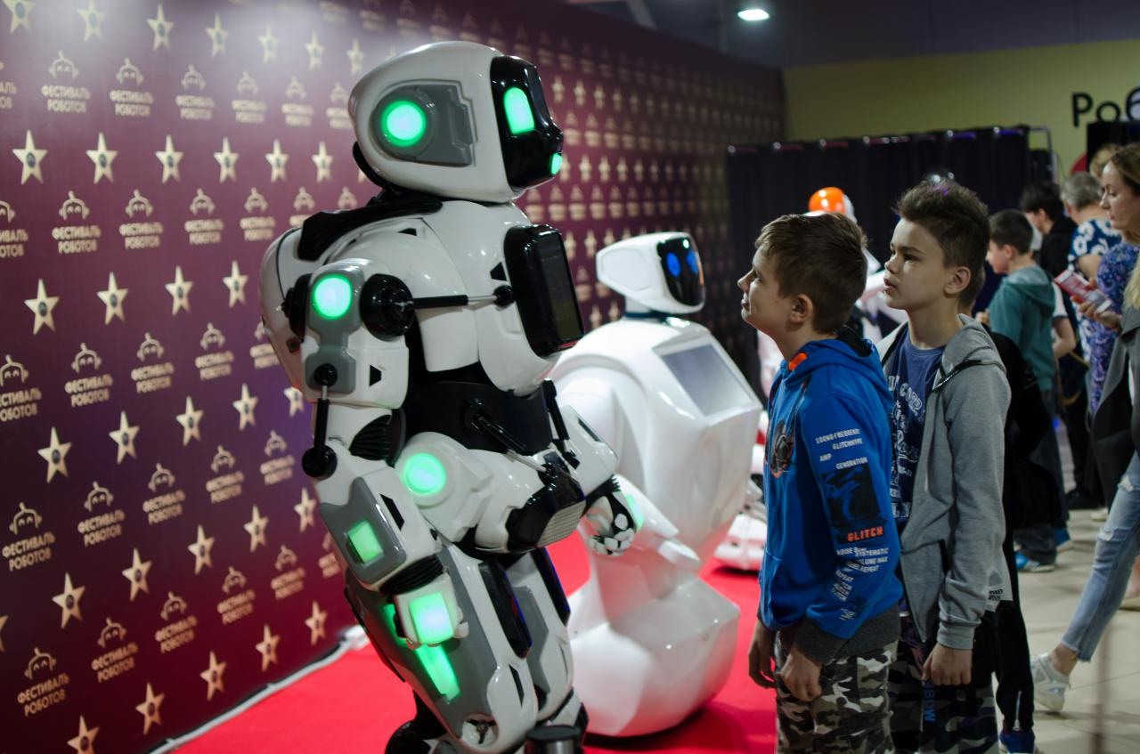 Гостей фестиваля поразят возможности роботов