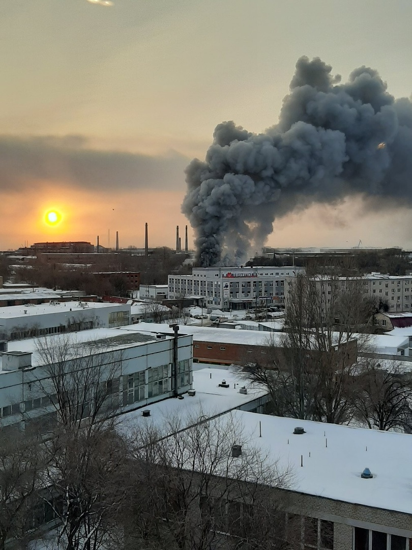 Буря в тольятти сегодня. Пожар в Тольятти сейчас 2020. Пожар в Тольятти сейчас. Пожар Ангара в Тольятти. Тольятти 2008 пожар.