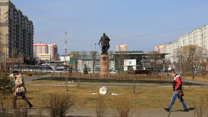 В Красноярске появилась новая остановка и два сквера