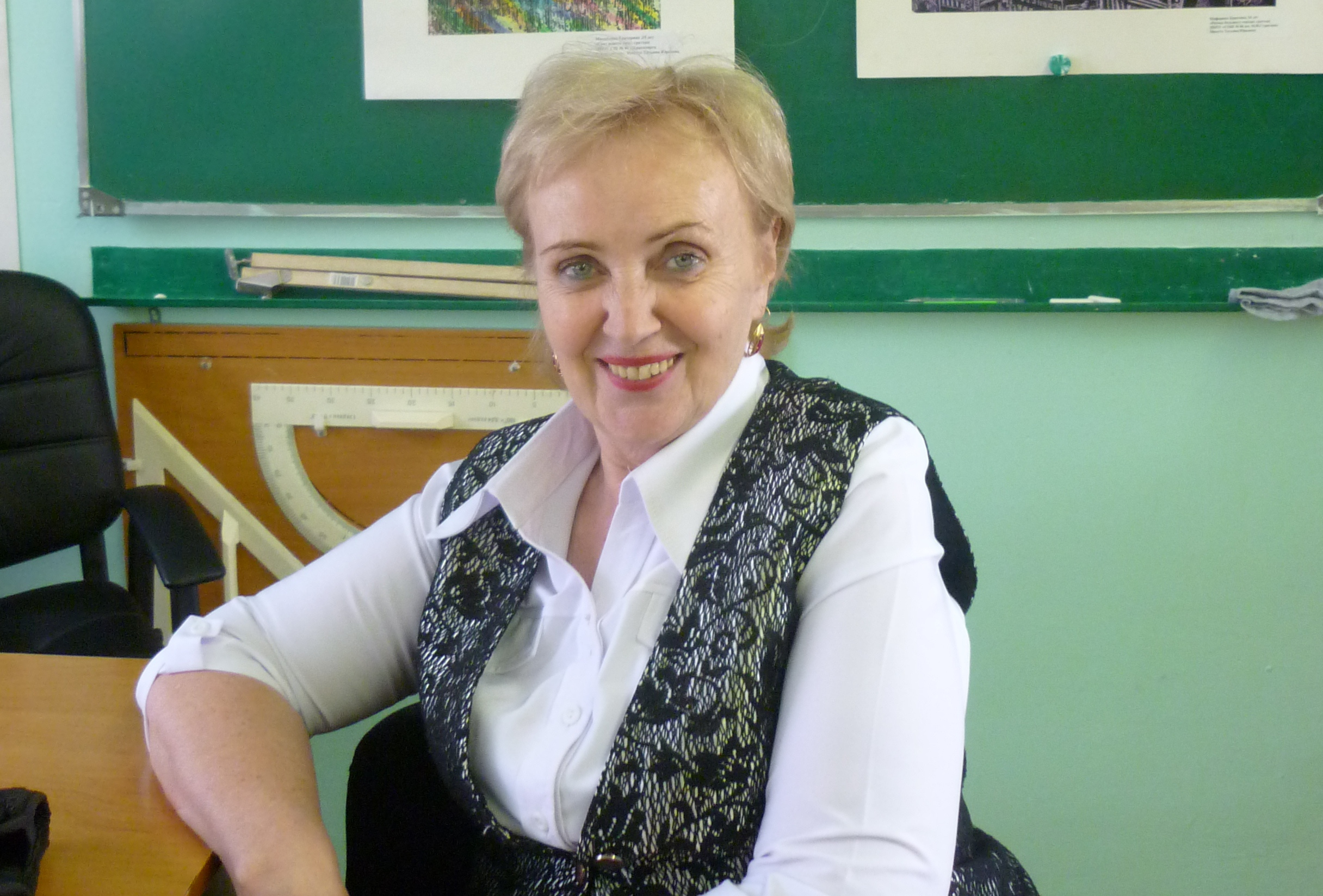 В течение учебного года Маргарита Воронкова работает учителем английского в школе <nobr class="_">№ 86</nobr>