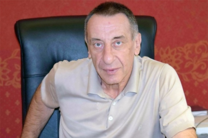 Вадима Лейбинзона называют реальным управляющим «Красного Октября» Вадима Лейбинзона называют реальным управляющим «Красного Октября»