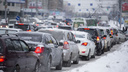 Новосибирские водители опоздали на работу из-за 9-балльных пробок
