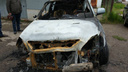 «Уверены, что это поджог»: в Прикамье сгорел Lexus перевозчика маршрута Краснокамск — Пермь