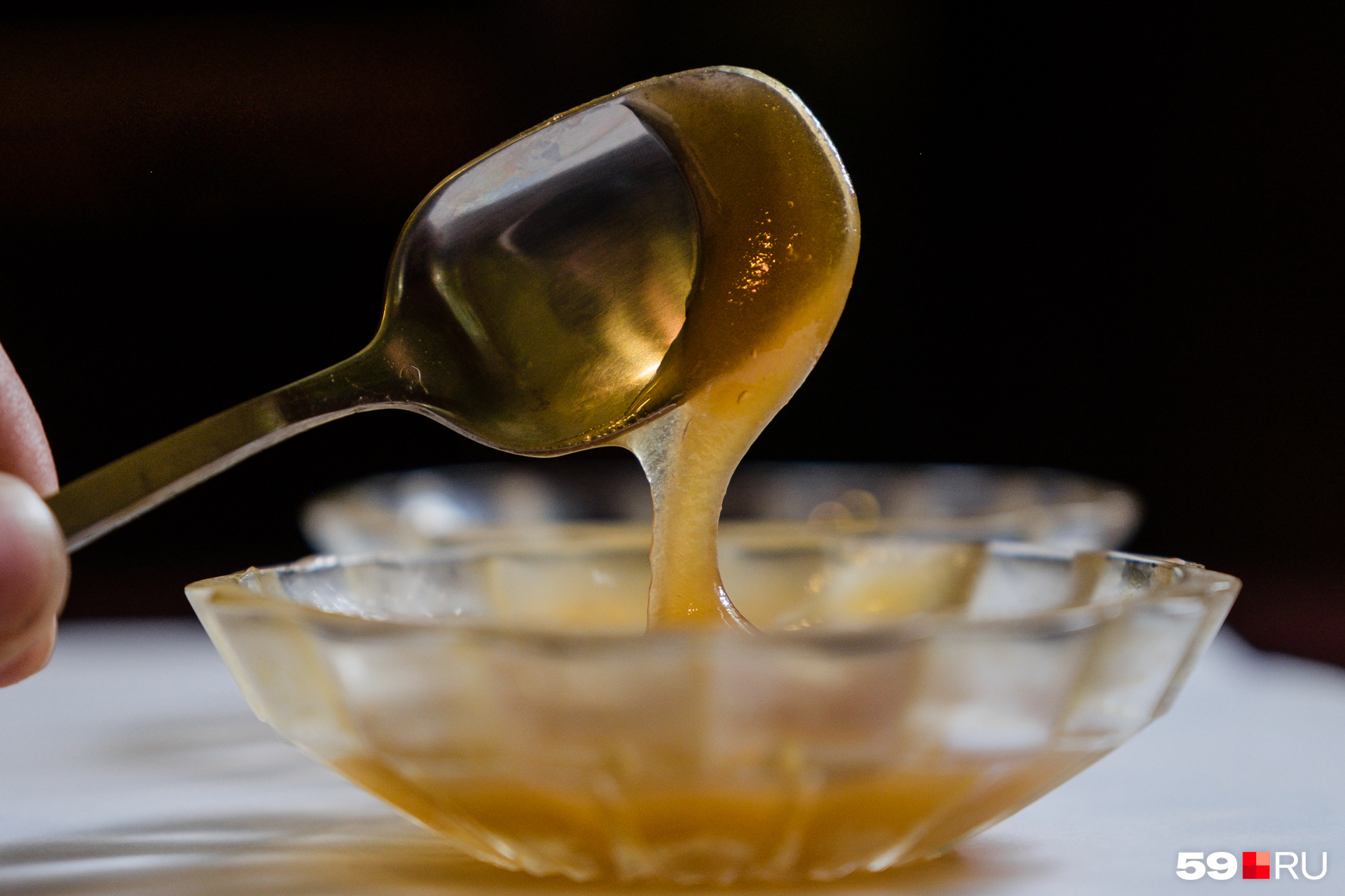 Мёд с молоком хорошо сочетаются вместе, если не нагревать их сильно
