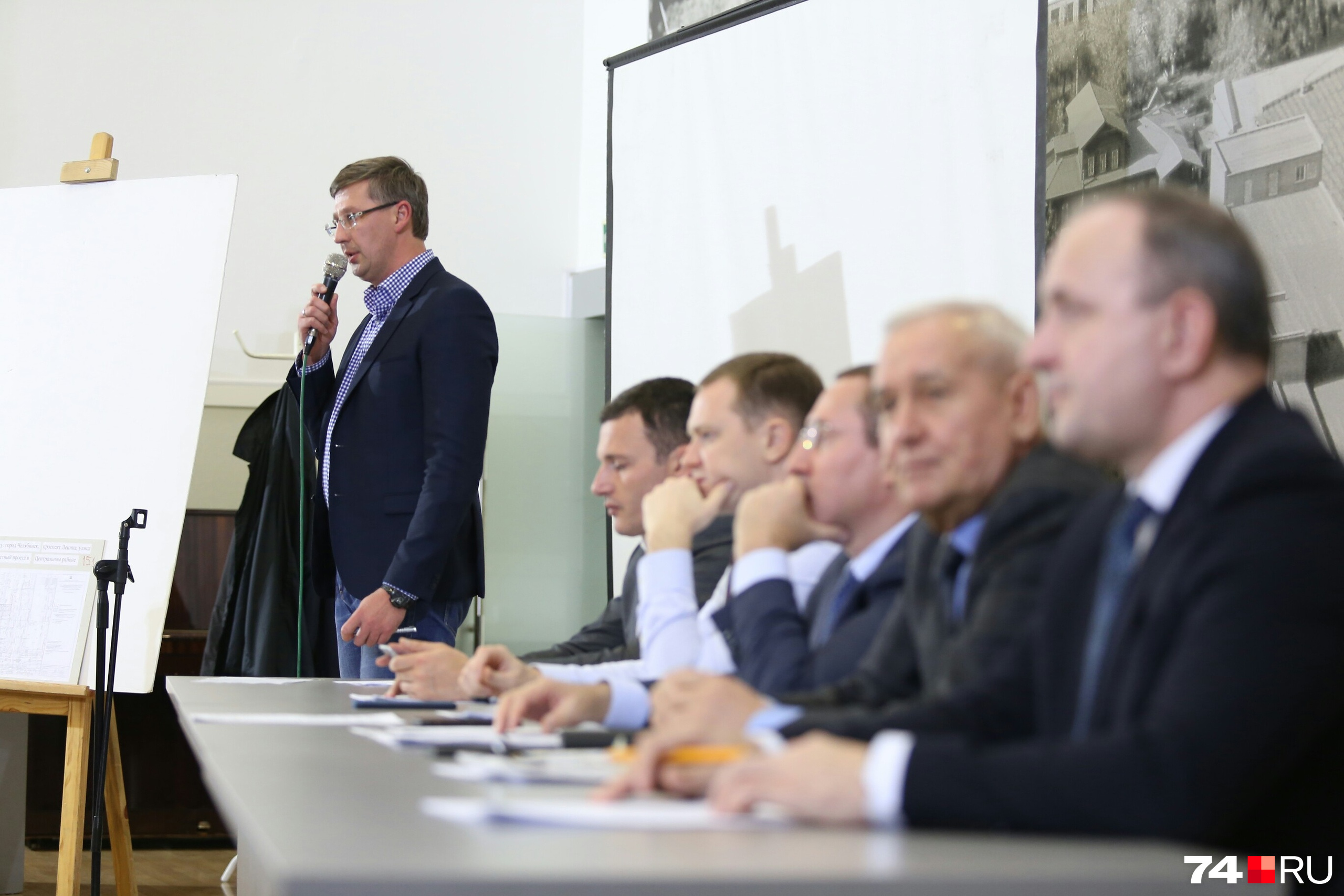 Председатель комиссии Александр Павлюченко отказался втрое увеличить время для выступления слушателей