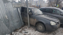 На Потапова водитель «Ниссан-Террано» отбросил «Приору» в забор