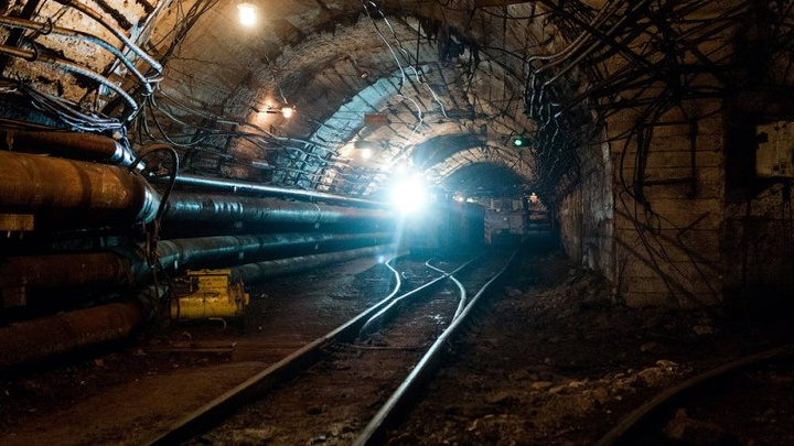 В Свердловской области обрушилась шахта. За завалами остался один рабочий