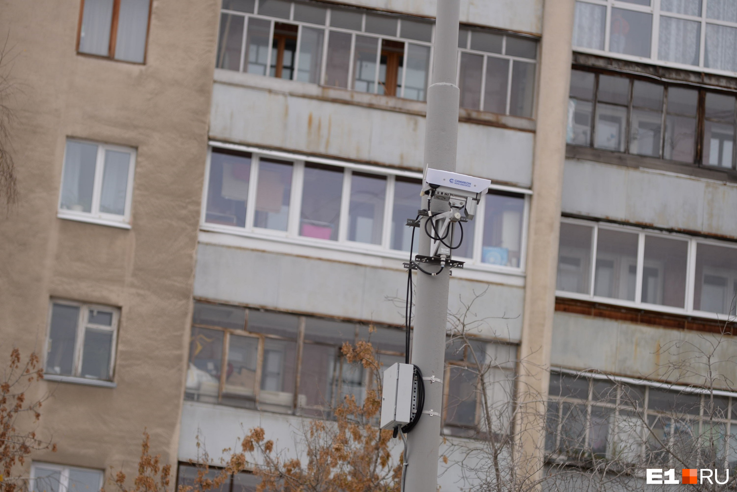 Пока камеры установили только в направлении Щорса, в сторону центра они появятся в декабре Пока камеры установили только в направлении Щорса, в сторону центра они появятся в декабре
