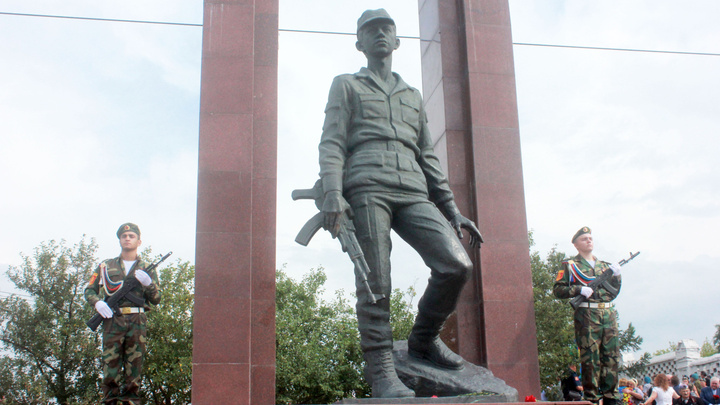 В Красноярске решено провести постановочный бой советских солдат с афганскими боевиками