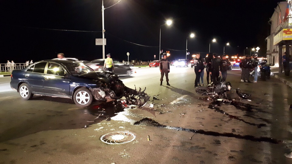 Предположительно, автомобилист решил развернуться Предположительно, автомобилист решил развернуться