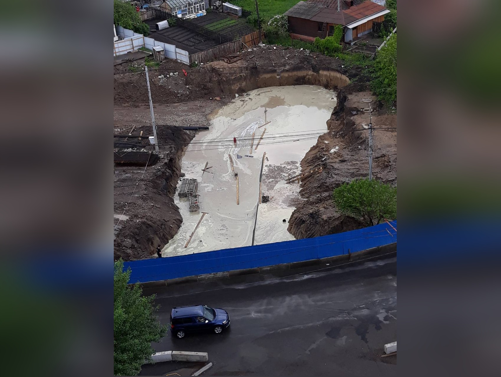 Место, где строят пешеходный переход Место, где строят пешеходный переход
