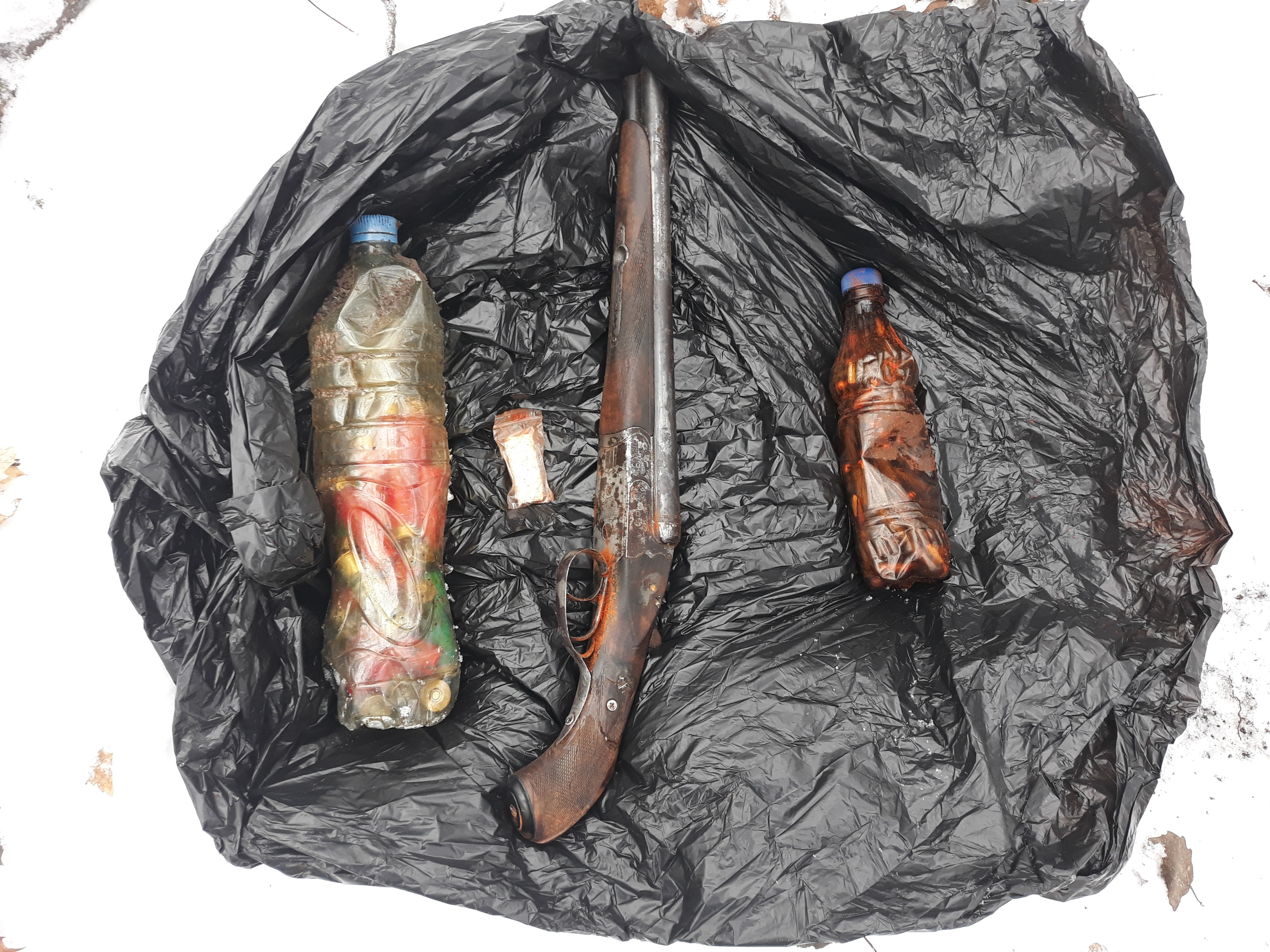 Тайник в лесу. Прострелите замок far cry 5. Тайник выживальщика 5. Тайник выживальщика 5. Тайник фар край 5 игра с огнём.