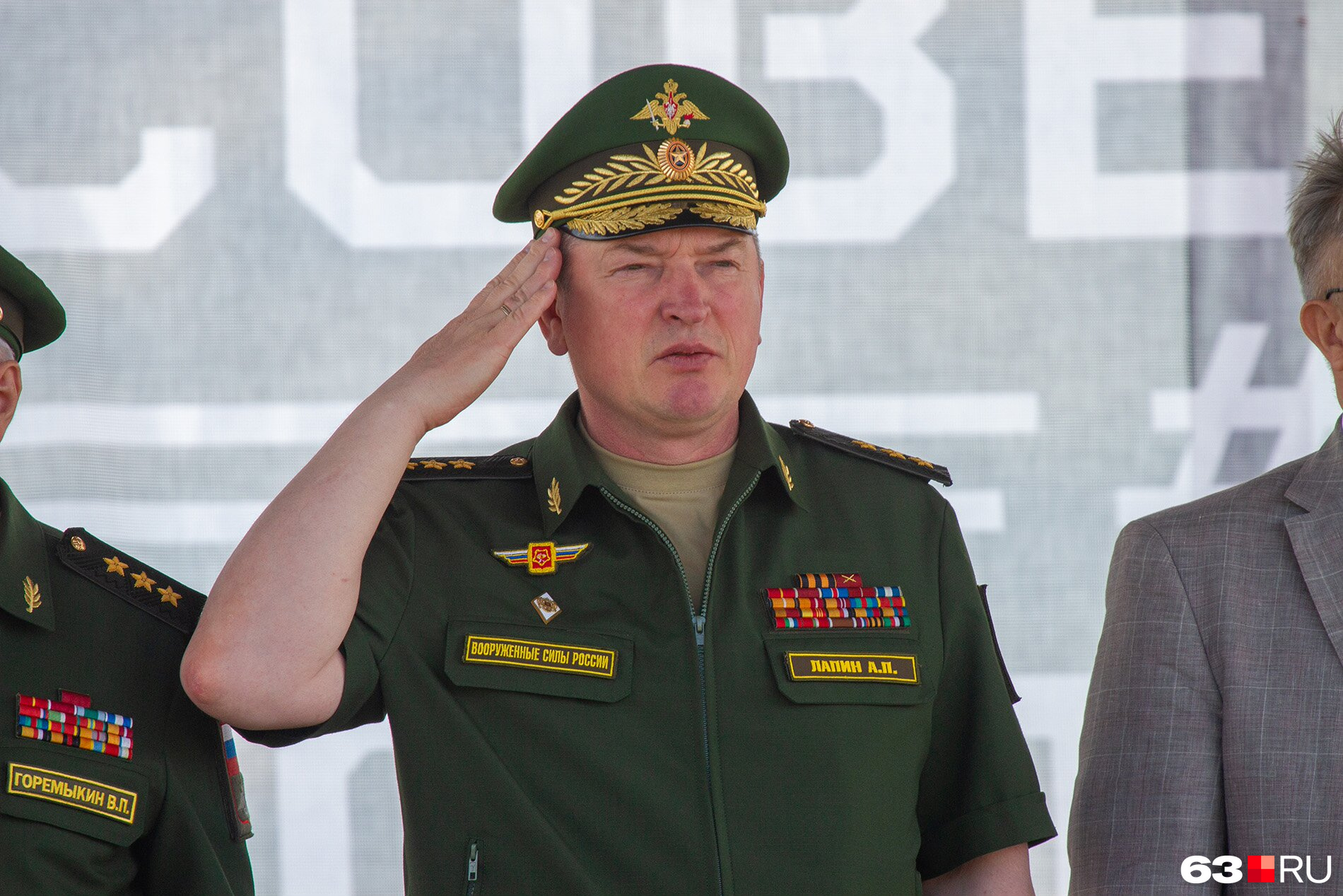 На торжественной церемонии открытия: командующий Центральным военным округом Александр Лапин