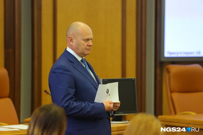Глава Советского района Владислав Логинов