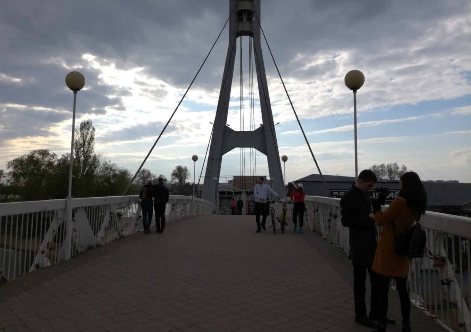 Мост поцелуев Мост поцелуев