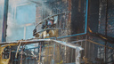 Тушили шесть часов: в Аксайском районе сгорел склад резины