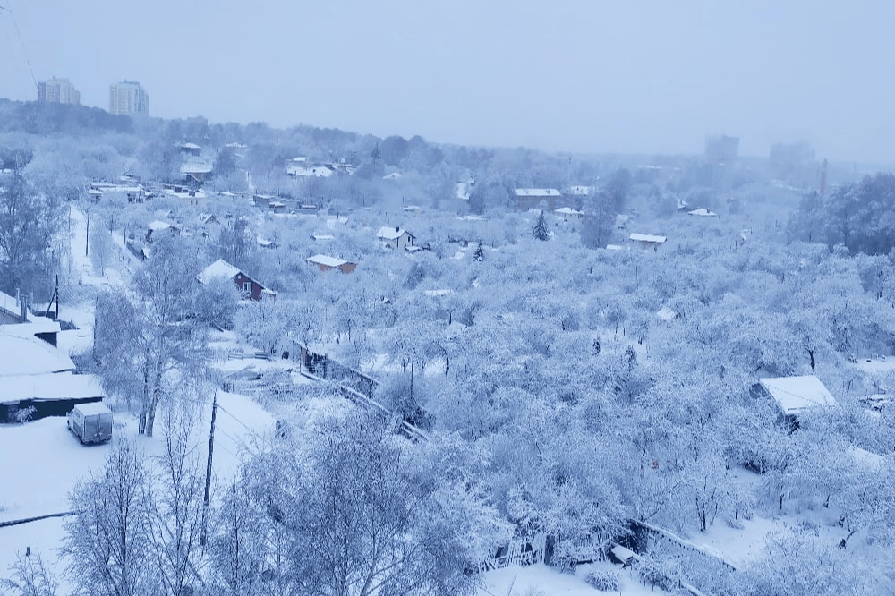 Если бы не многоэтажки вдали, то и не скажешь, что это в черте города-миллионника Если бы не многоэтажки вдали, то и не скажешь, что это в черте города-миллионника