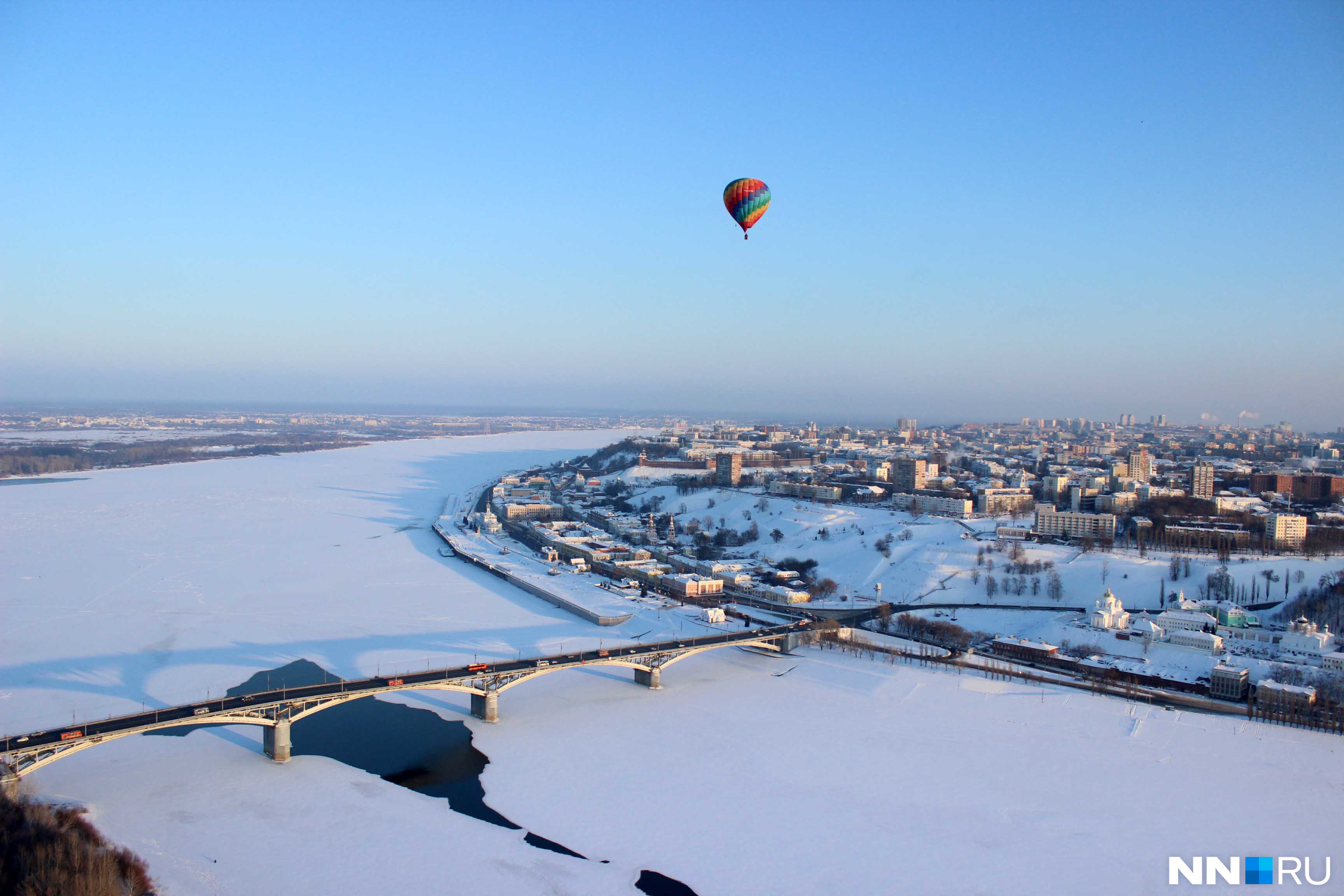 Над нижним новгородом летают