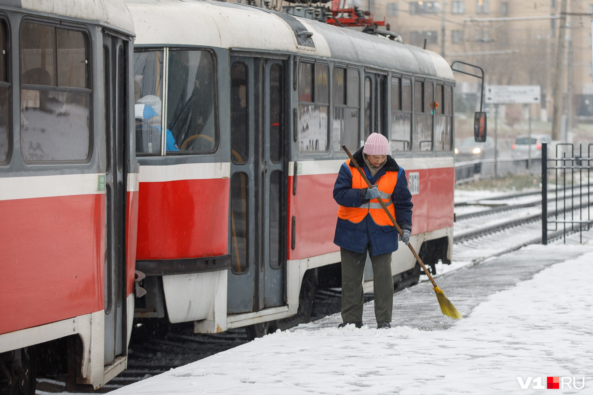 В начале недели у волгоградских коммунальщиков выдались по-настоящему жаркие дни В начале недели у волгоградских коммунальщиков выдались по-настоящему жаркие дни
