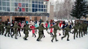 Новосибирские ракетчики станцевали с детьми в новогоднем хороводе